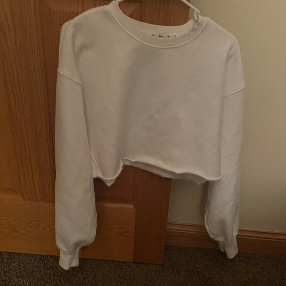 Aritzia Tops - Aritzia TNA crop pullover